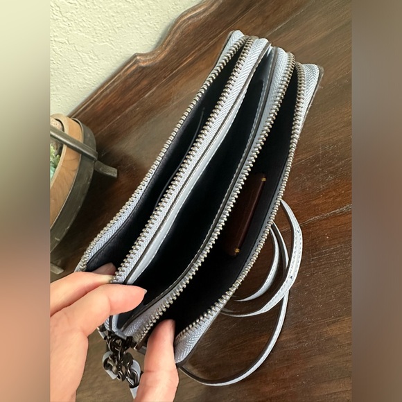 Coach Kira Crossbody wristlet Blue like new - Picture 5 of 5